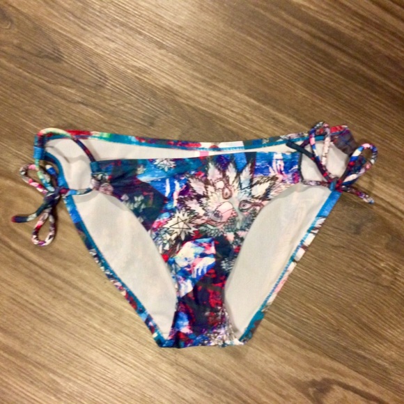 8 Seconds Print Bikini - medium top, small bottoms - Picture 2 of 8